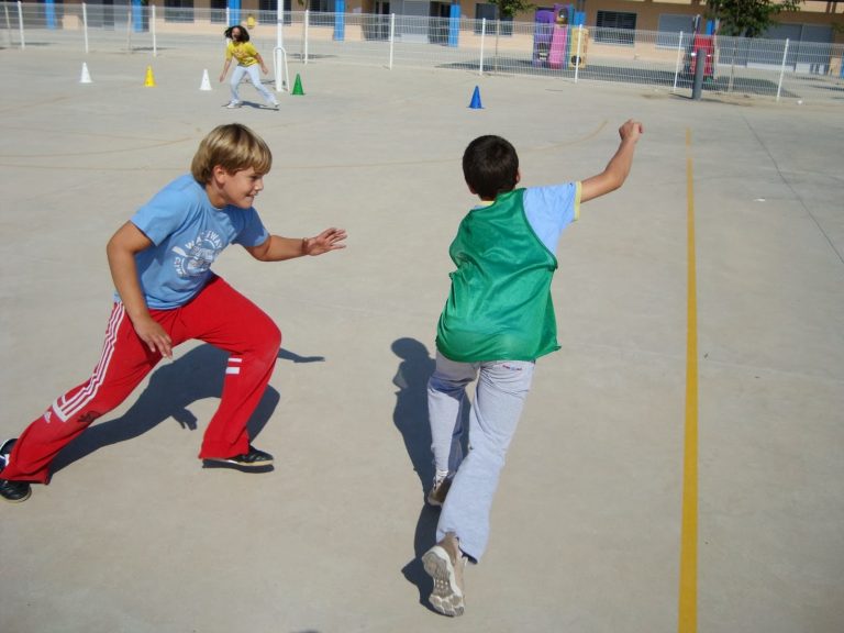 15 Divertidos Juegos Al Aire Libre Para Niños Sin Material - Ideas Verdes