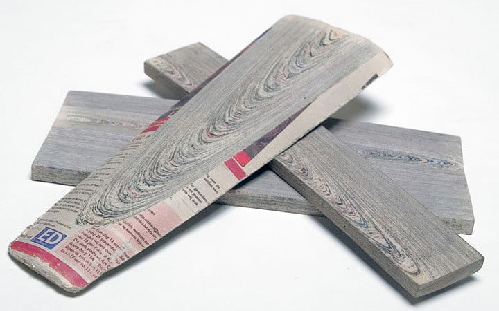 Madera periódicos usados
